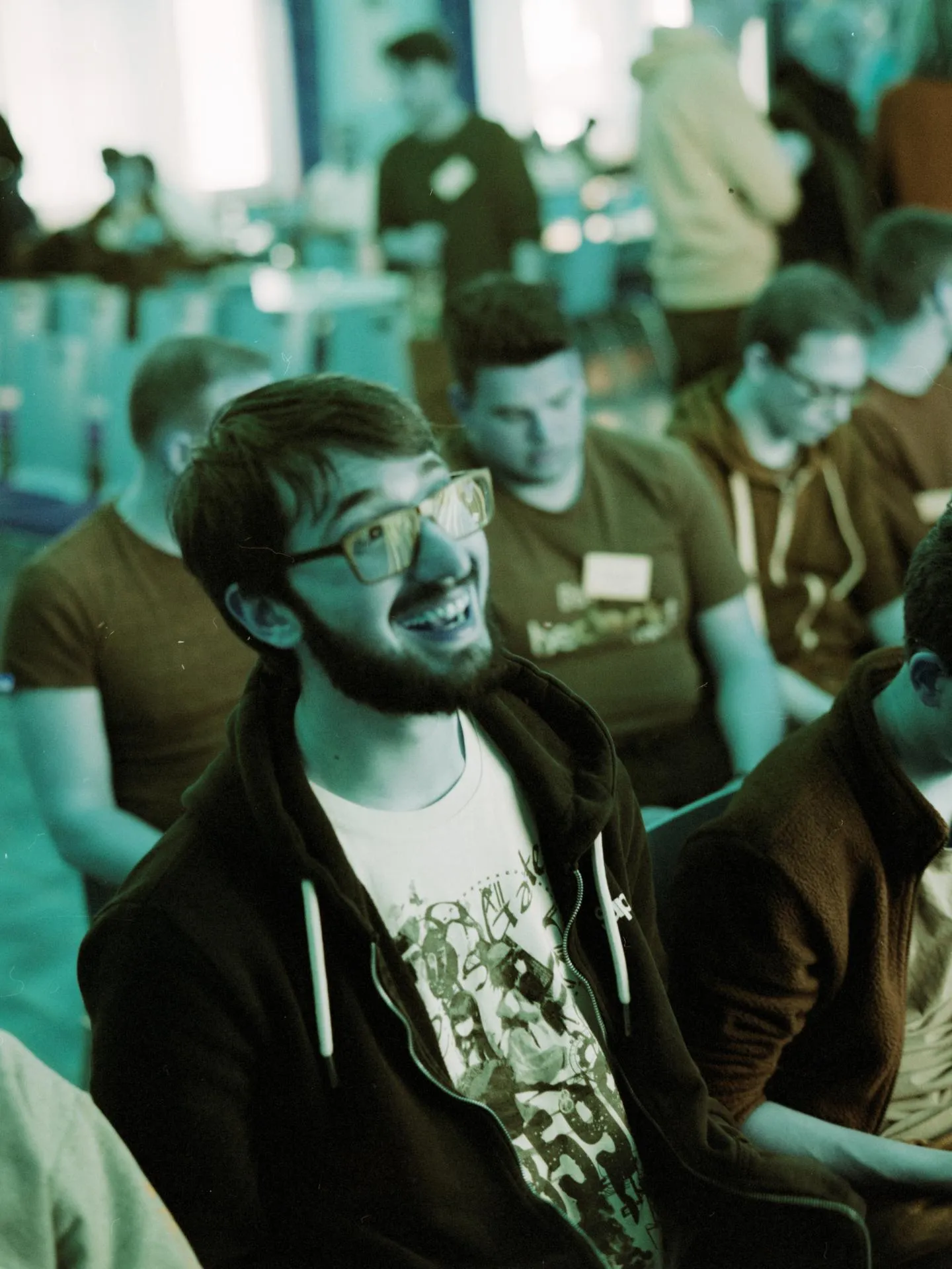 fullscreen image