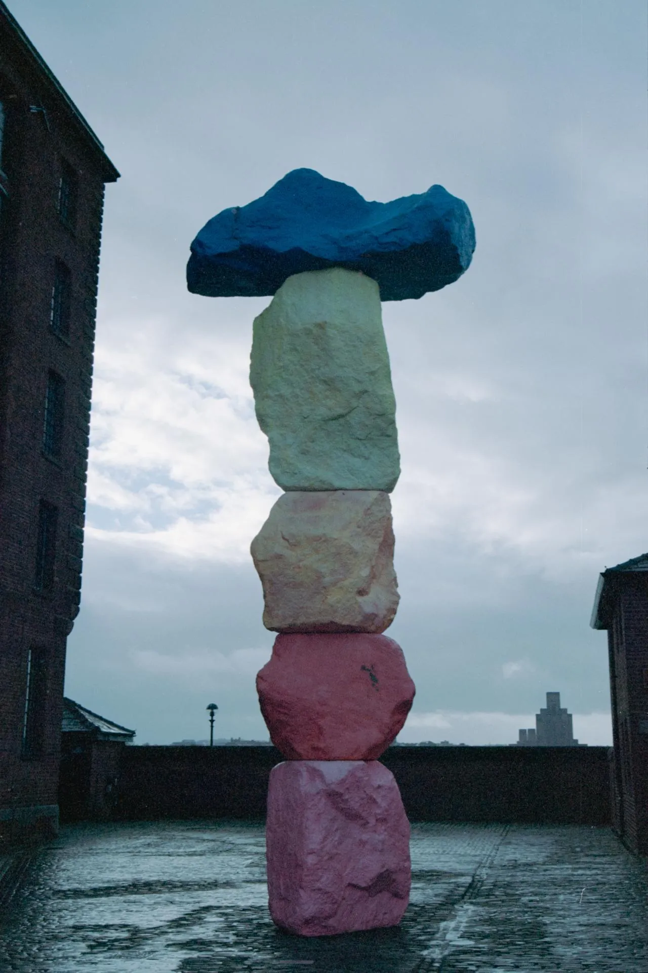 Thumbnail /2022 UK/Colored Stones.jpg