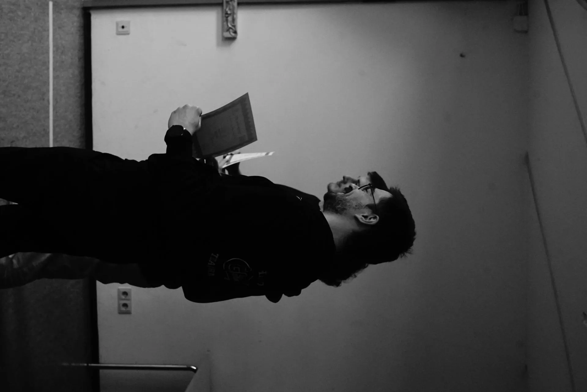fullscreen image