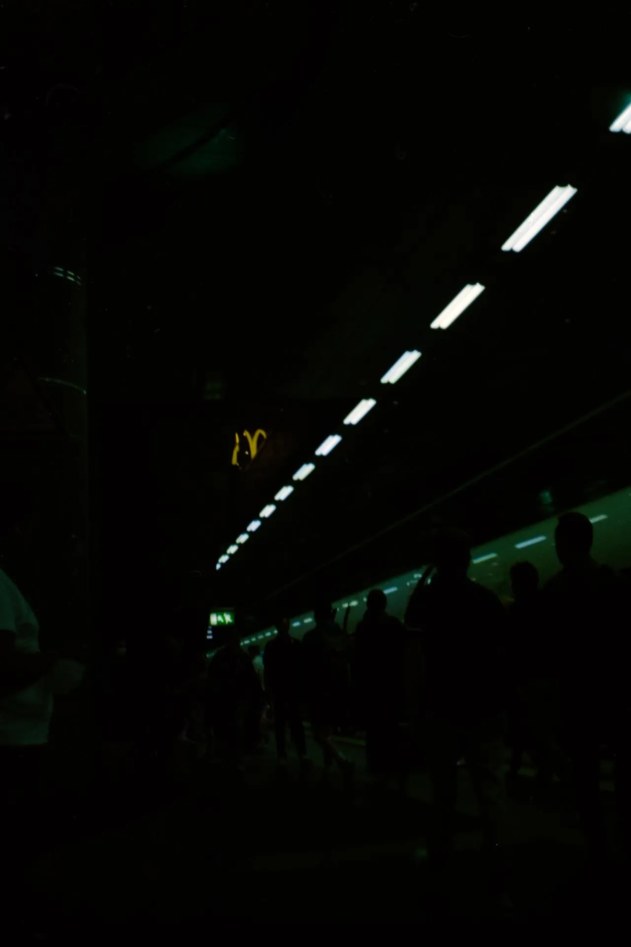 Thumbnail /2022 Berlin/MCDs am Bahnhof.jpg