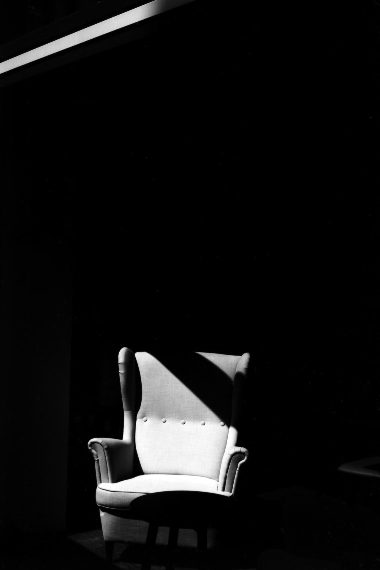 Thumbnail /2023 Budapest/Sofa.jpg