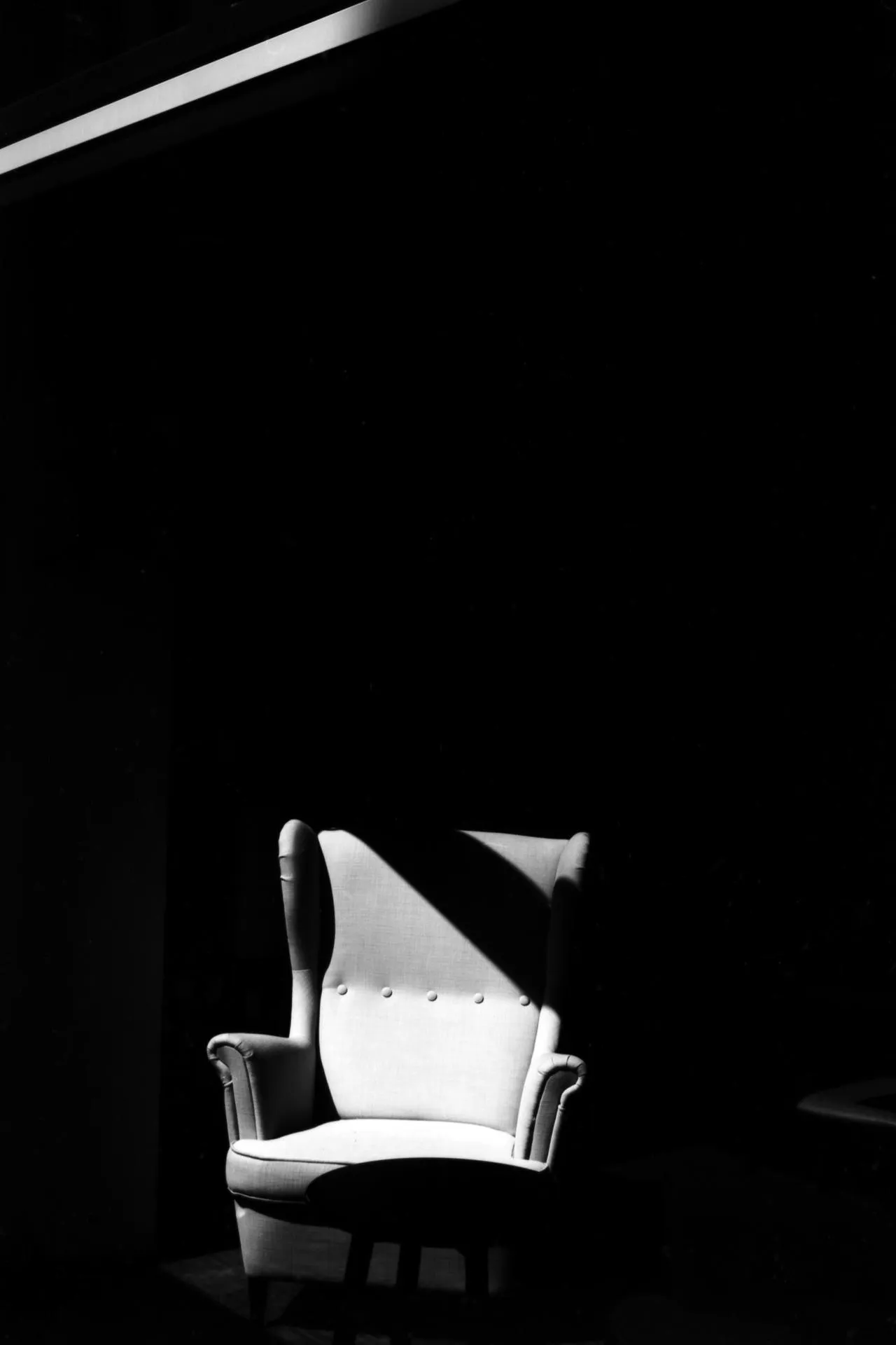 Thumbnail /2023 Budapest/Sofa.jpg
