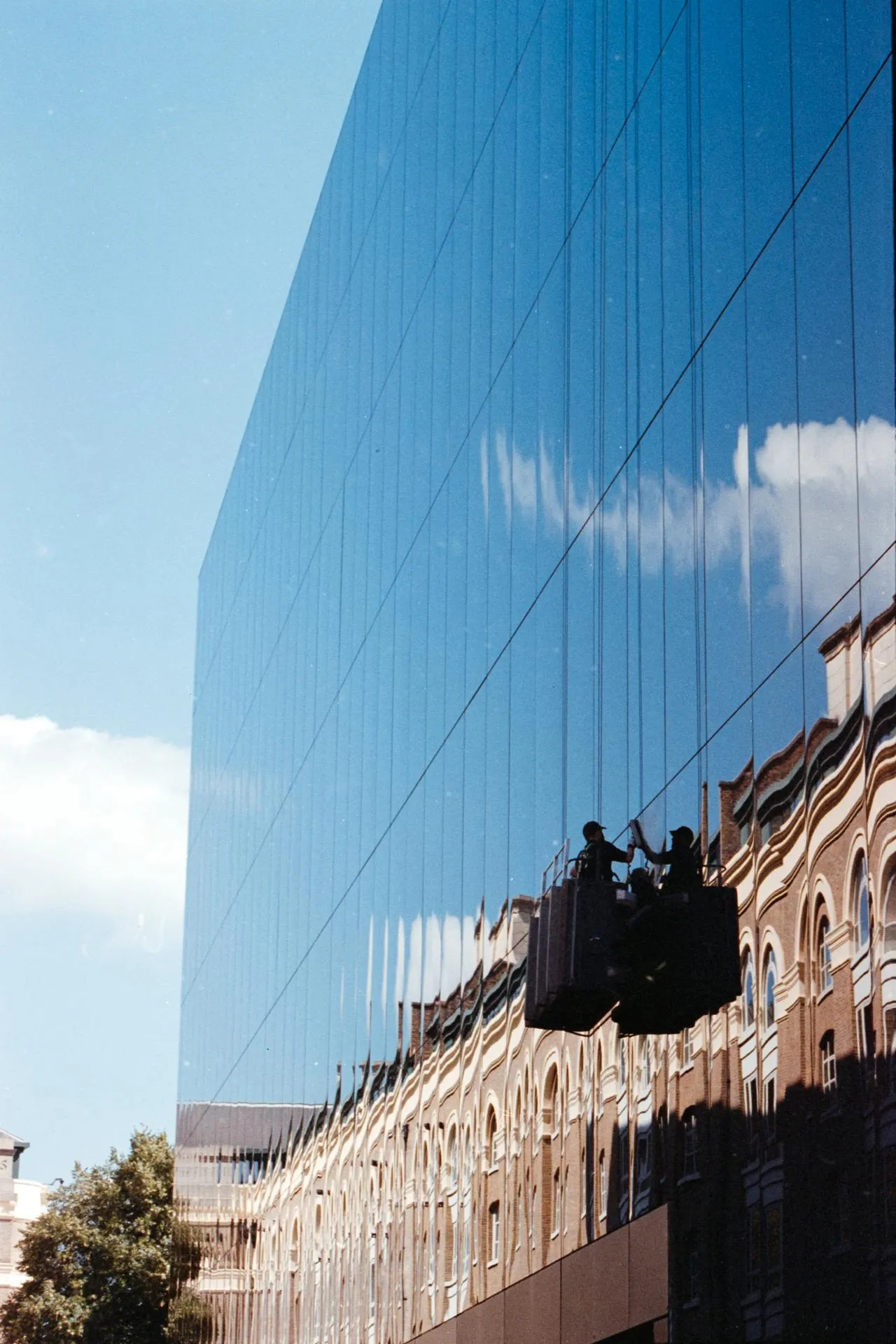 Thumbnail /2022 Hochzeit Laurence/_side of building.jpg