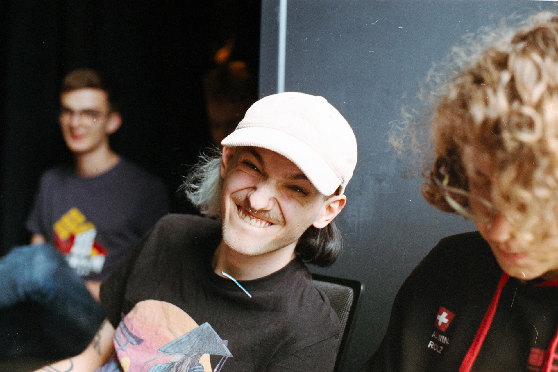 Thumbnail /2024 Comps/WWW 2024/ecn2_berlin_f2_23-positive.jpg