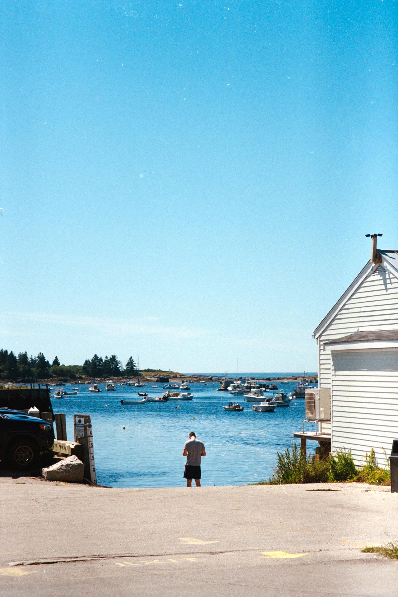 Thumbnail /2024 USA/Vinalhaven/expired_fuji_24.jpg