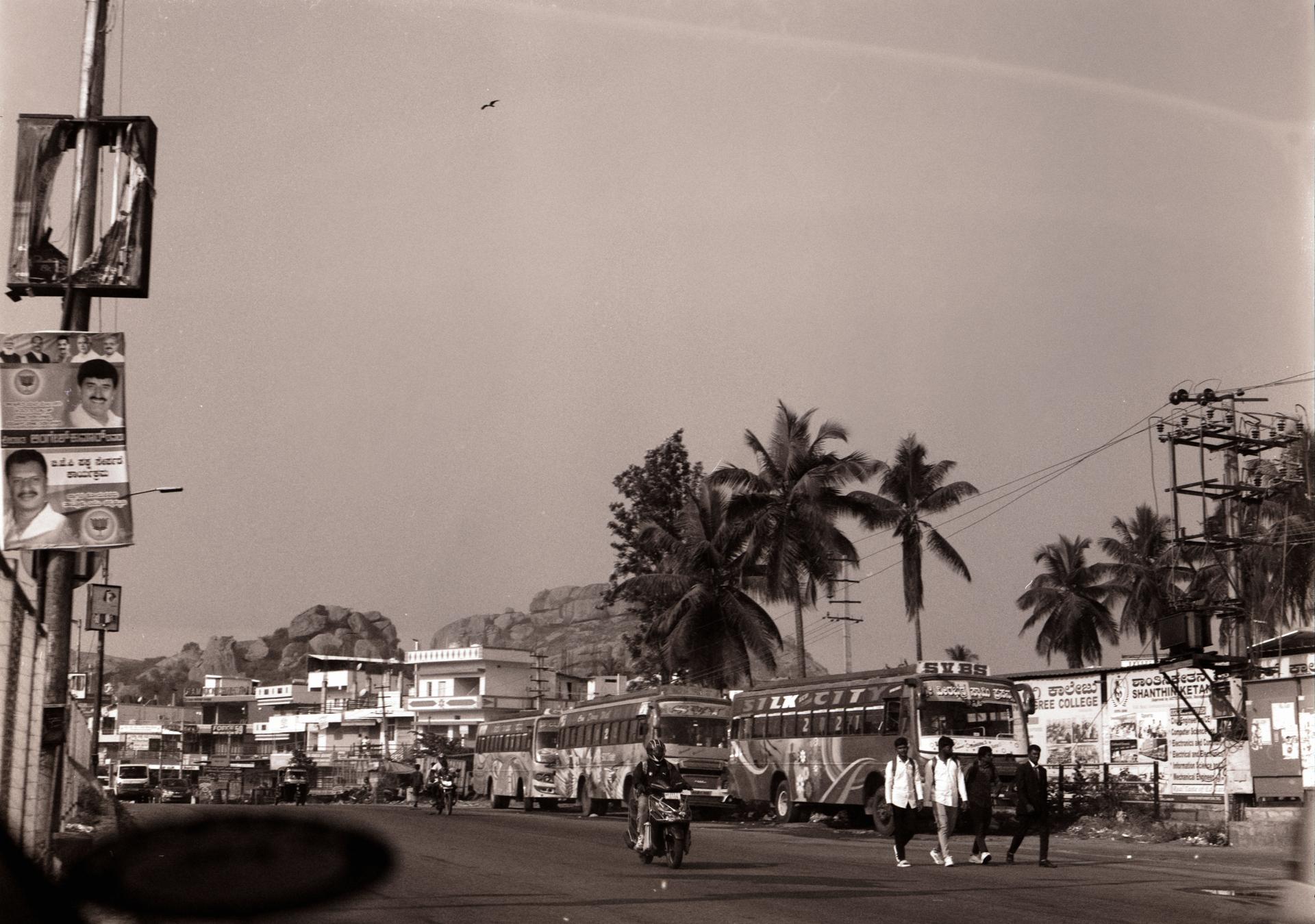 Thumbnail /2022 India/taxt_stones.jpg